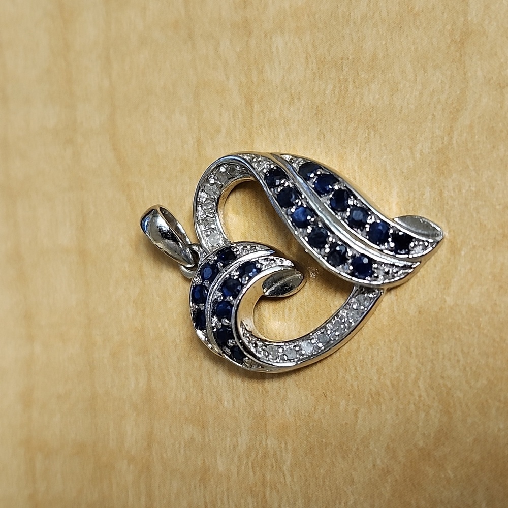 Sapphire Pendent